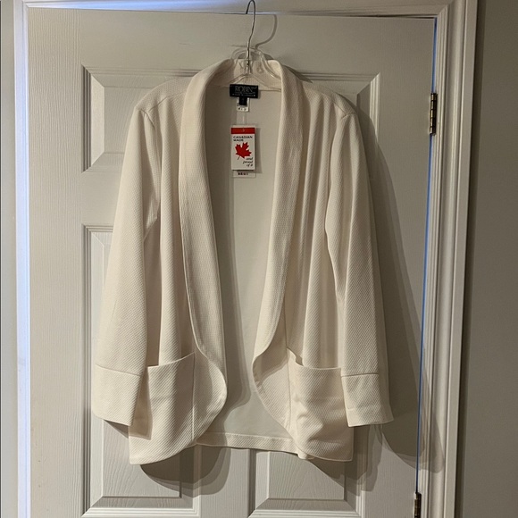 ROBIN artizan signature Jackets & Blazers - Sold - Robin Artisan Signature White Blazer